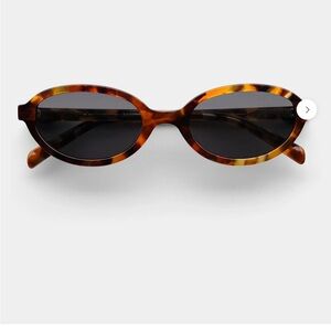 VEHLA Brown Tortoise Oval Sunglasses
